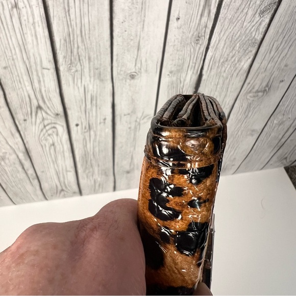 Guess Wallet - Picture 10 of 14